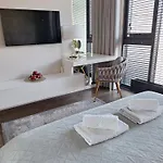 Unia Art 61 -basen I Apartment Lublin