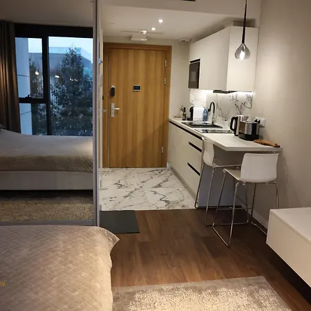 Unia Art 61 - Basen, Apartment Lublin