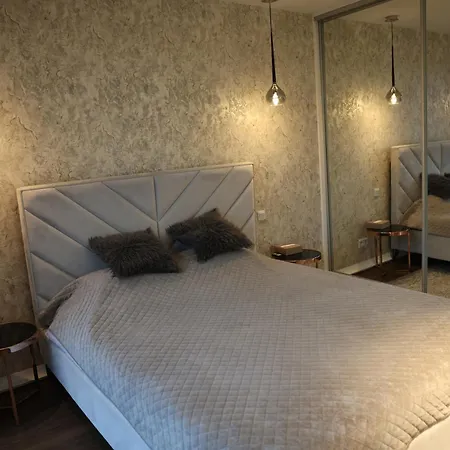 Unia Art 61 - Basen, Apartment Lublin
