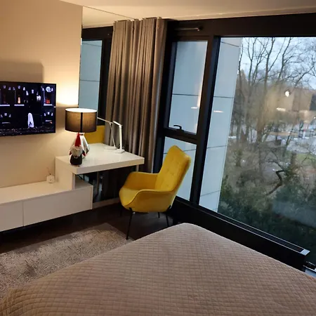 Unia Art 61 - Basen, Apartament Lublin