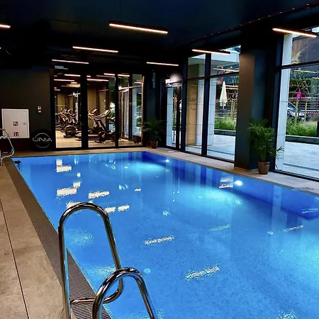 Unia Art 61 -basen I Daire *