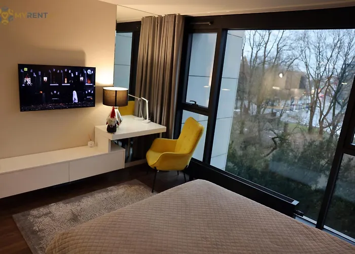 Unia Art 61 -basen I Apartment Lublin